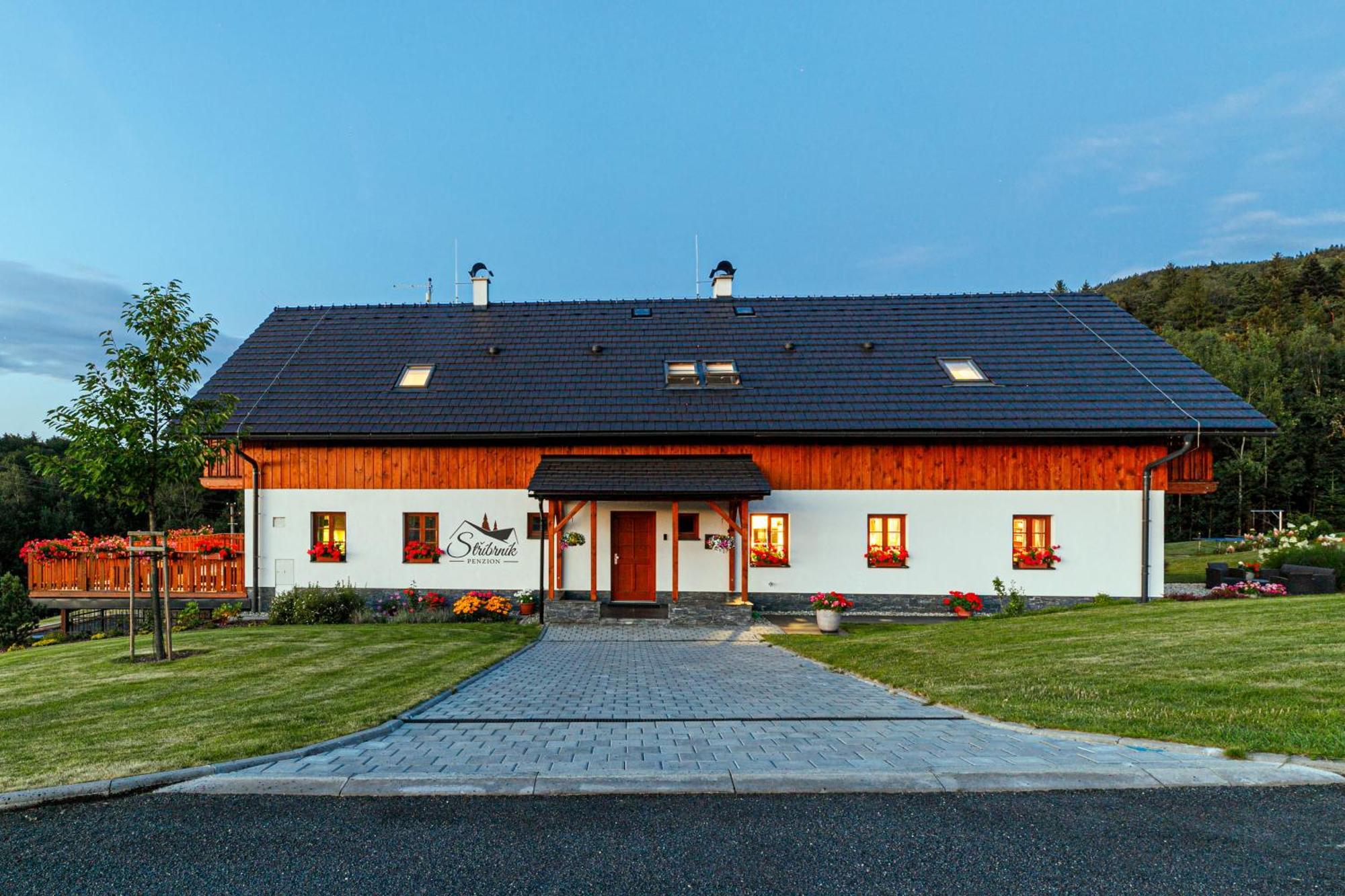Penzion Stribrnik Krásná Esterno foto