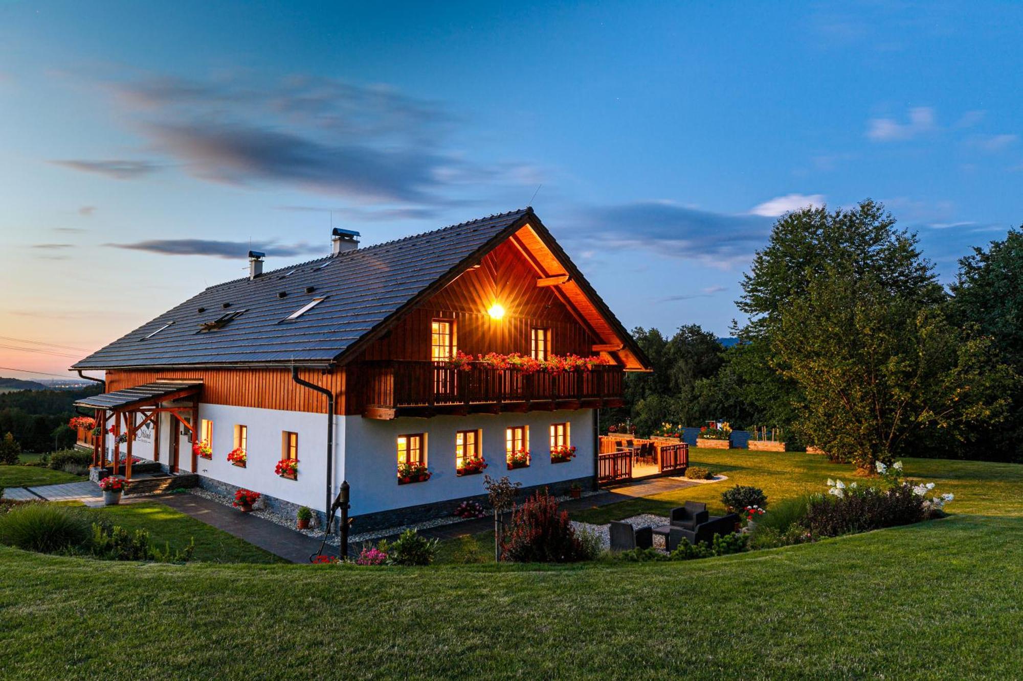 Penzion Stribrnik Krásná Esterno foto
